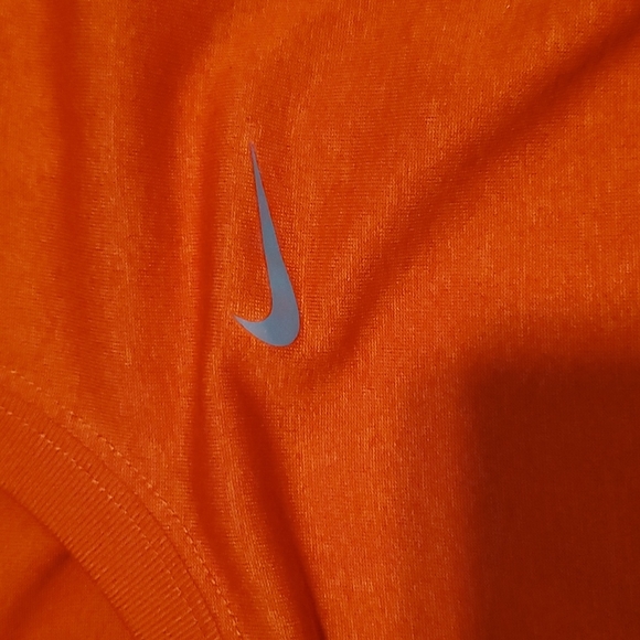 Nike long sleeve t-shirt - Picture 3 of 5